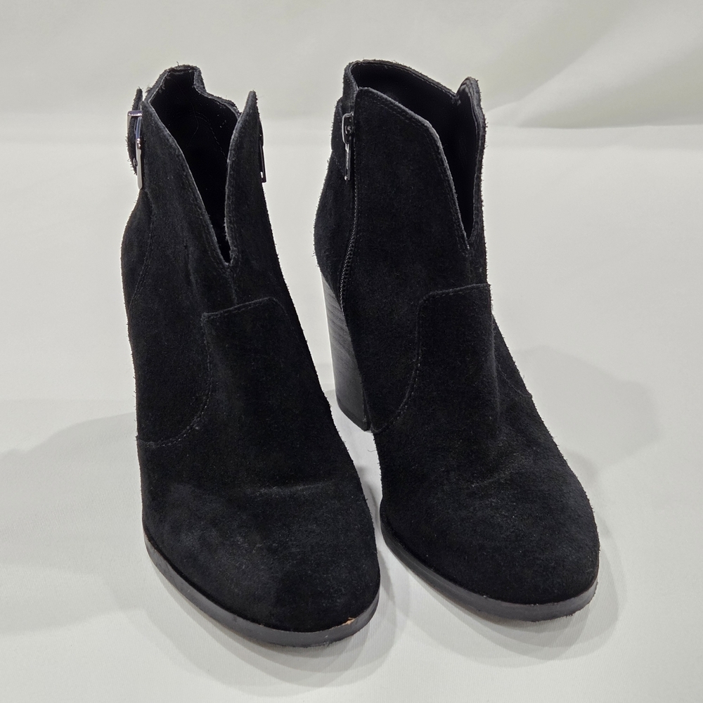 Gianni Bini Block Heel Ankle Boots / Booties - Picture 9 of 9